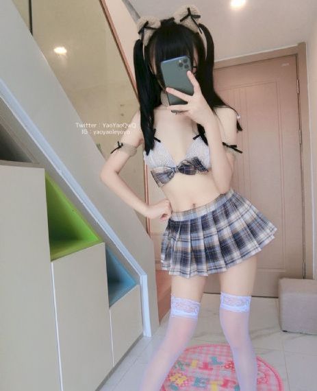 被迫沦为女同学的脚奴_1080免费观看电视剧