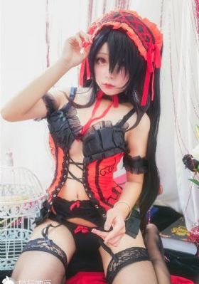 蜜桃迷色_720完整视频观看